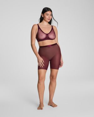 Mid-Thigh Short