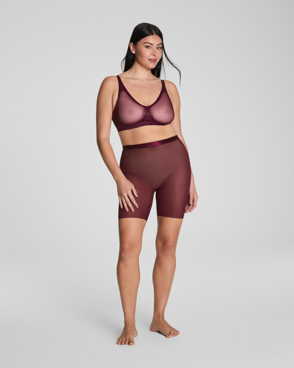 Mid-Thigh Short