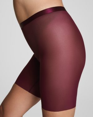 Mid-Thigh Short