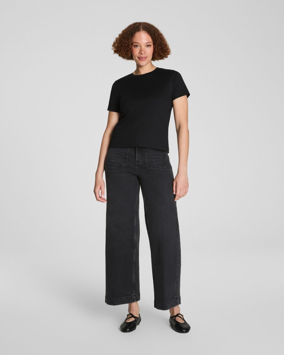 Cropped Wide Leg Jeans with Patch Pockets