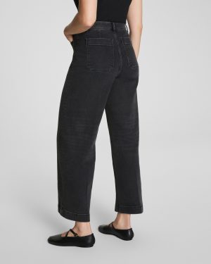 Cropped Wide Leg Jeans with Patch Pockets