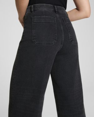 Cropped Wide Leg Jeans with Patch Pockets